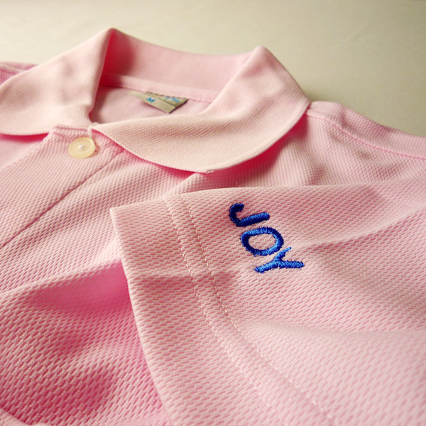 【ピンク×青】ポロシャツの刺繍加工