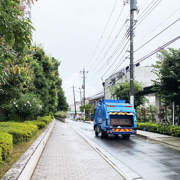 ゴミ収集車