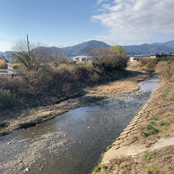 浜松市北区三ケ日町の釣橋川